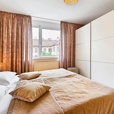 Peaceful Belvedere Apartment In Safe, Quiet & Central Location Вена Экстерьер фото