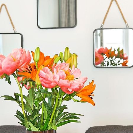 Peaceful Belvedere Apartment In Safe, Quiet & Central Location Вена Экстерьер фото