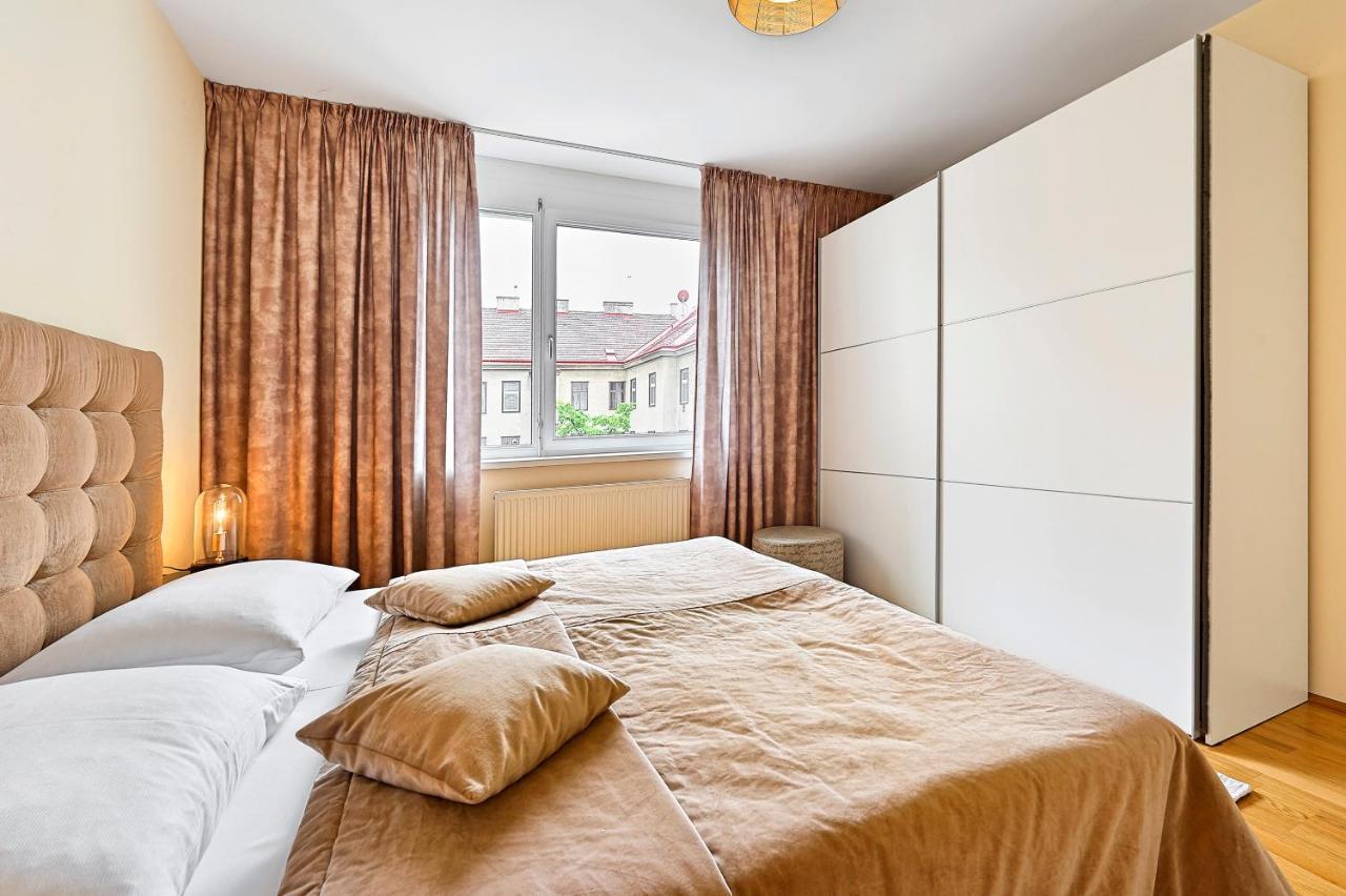 Peaceful Belvedere Apartment In Safe, Quiet & Central Location Вена Экстерьер фото